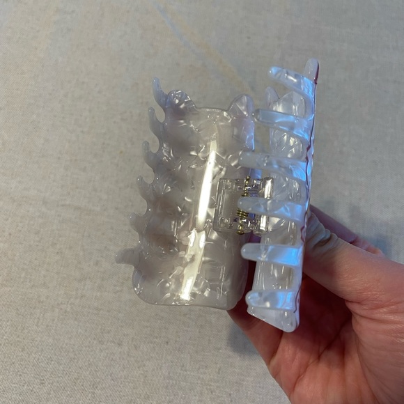 NEW Lucky Cat Claw Hair Clip - Picture 3 of 4